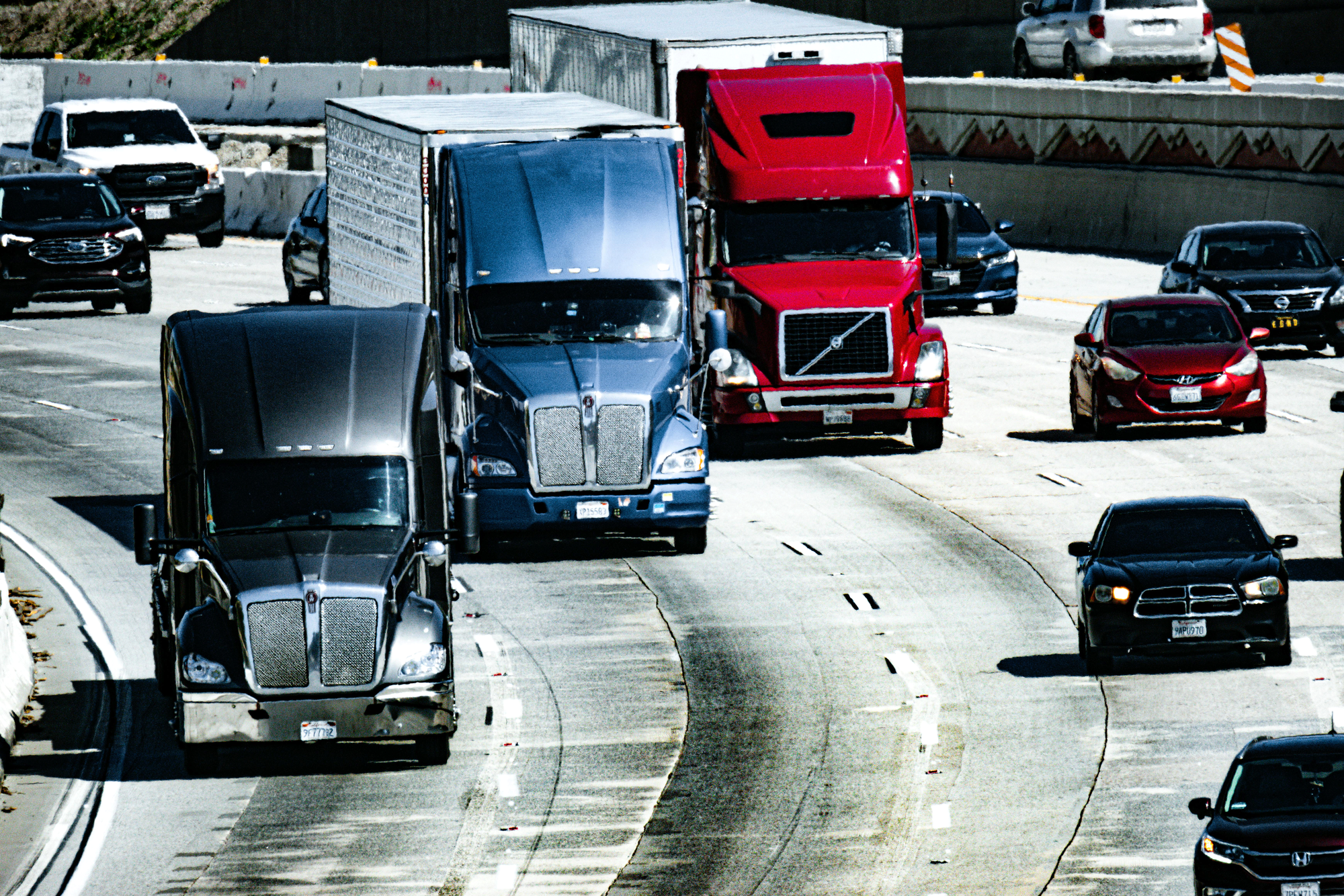 Read more about the article Simplifying DOT Filings What Every Trucking Company Needs to Know
